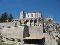 Balade en famille autour de La Citadelle de Sisteron dans le 04 - Alpes de Haute-Provence