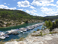 Balade en famille autour de Promenade ludique à Esparron-du-Verdon dans le 04 - Alpes de Haute-Provence