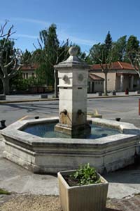 Idée de balade, promenade ou randonnée en famille avec des enfants : La Motte du Caire