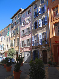 Balade en famille autour de Balade ludique dans le village de caractère de Riez dans le 04 - Alpes de Haute-Provence