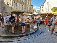 Balade en famille autour de Promenade ludique et familial aux Vans dans le 07 - Ardèche