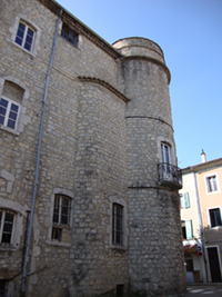 Balade en famille autour de Villeneuve-de-Berg dans le 07 - Ardèche