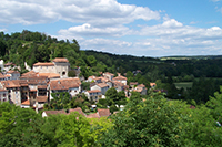 Idée de balade, promenade ou randonnée en famille avec des enfants : Aubeterre-sur-Dronne