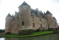 Idée de balade, promenade ou randonnée en famille avec des enfants : Ainay-le-Vieil