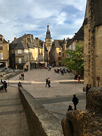 Idée de balade, promenade ou randonnée en famille avec des enfants : FI Sarlat-la-Canéda
