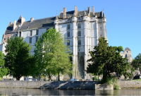 Idée de balade, promenade ou randonnée en famille avec des enfants : Châteaudun - Quartier historique