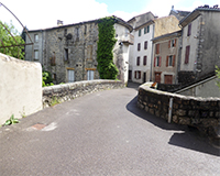 Balade en famille autour de Promenade dans le village médiévale de Génolhac dans le 30 - Gard