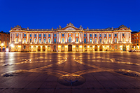 Idée de balade, promenade ou randonnée en famille avec des enfants : FI Toulouse - Le Capitole