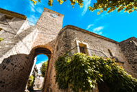 Balade en famille autour de Jeux d'enquête à Usclas d'Hérault pour se balader et découvrir le village dans le 34 - H&eacute;rault