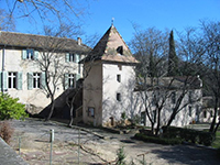 Idée de balade, promenade ou randonnée en famille avec des enfants : villeneuvette