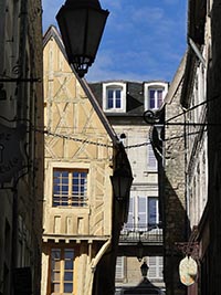 Balade en famille autour de Bienvenue dans le Centre Historique de Clamecy dans le 58 - Nièvre
