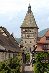 Balade en famille autour de Promenade ludique dans le bourg de Bergheim dans le 68 - Haut-Rhin