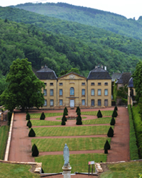 Photo : Jullié : Un village chargé d'histoire.