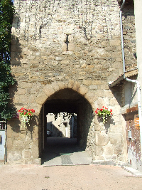 Balade en famille autour de Saint-Andéol-le-Château dans le 69 - Rhône