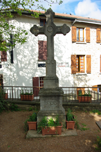 Balade en famille autour de Yzeron dans le 69 - Rhône