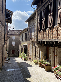 Idée de balade, promenade ou randonnée en famille avec des enfants : FI Castelnau-de-Montmiral