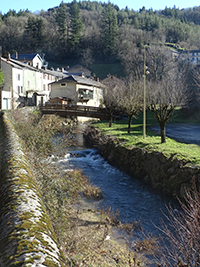 Balade en famille autour de Balade ludique autour du château de Lacaze en Occitanie dans le 81 - Tarn